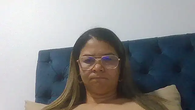 Jiwon Han online show from April 1, 5:08 am