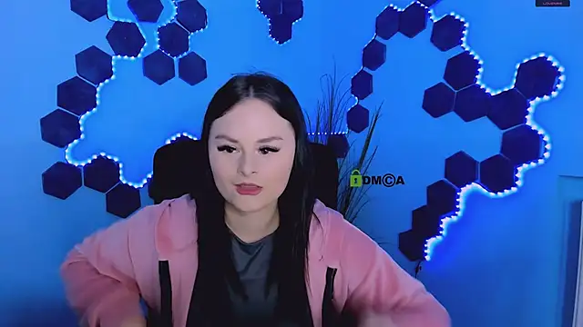 miss courtney  online show from March 11, 9:24 am