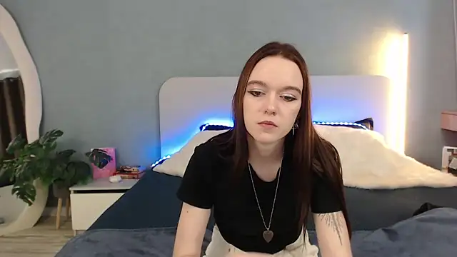 SunyLily online show from April 22, 6:21 am