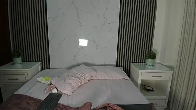 CristineRain online show from April 5, 5:39 am