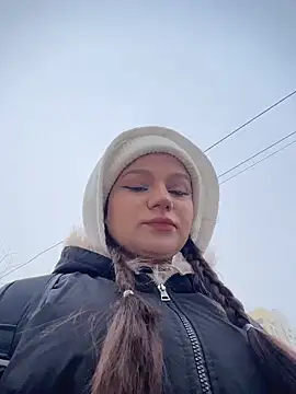 MaryLola online show from March 27, 10:16 am