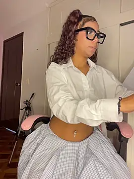 ThePrettyTiana online show from March 20, 10:25 pm