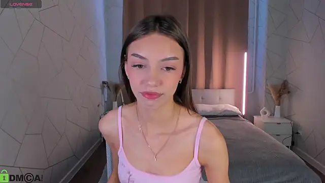 Tiffany-Grace online show from July 29, 12:54 am