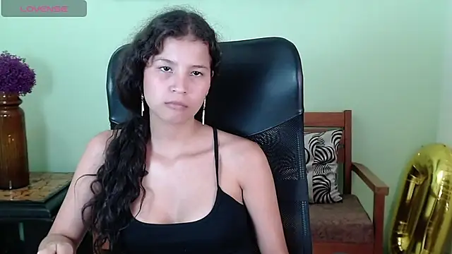 ChalonVera online show from April 18, 7:58 pm