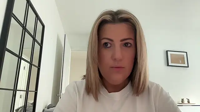annabellewarick online show from July 5, 7:03 am