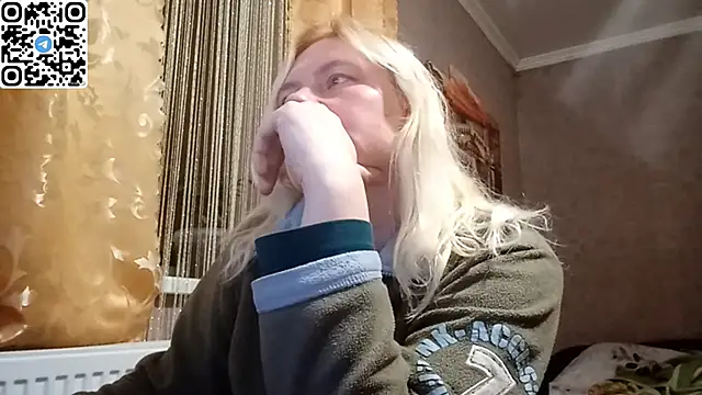 DiamondLady555 online show from March 17, 6:12 pm