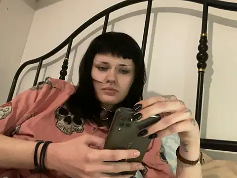 mollyylovee online show from March 10, 10:19 am