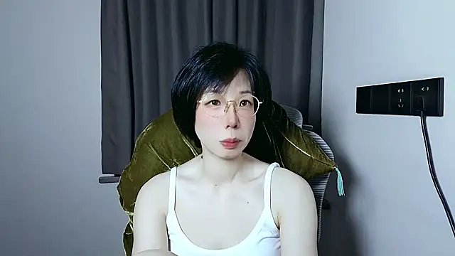 lin lin 520 520 online show from May 26, 5:01 pm