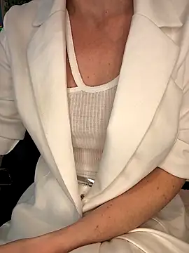 EvaliXiouss online show from April 16, 10:23 pm