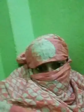 nidhiyadav00 online show from April 10, 7:20 pm