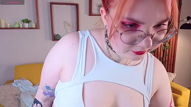 AliceeFreeman online show from March 15, 7:54 am