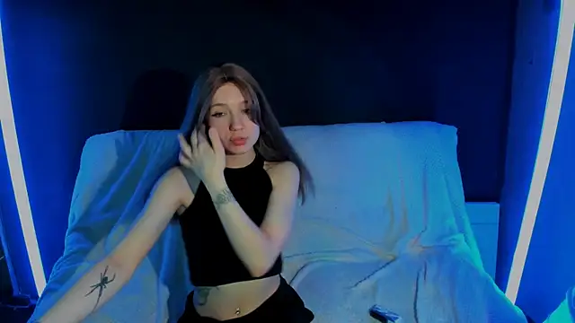 Katarina Sanchez online show from April 3, 9:18 am