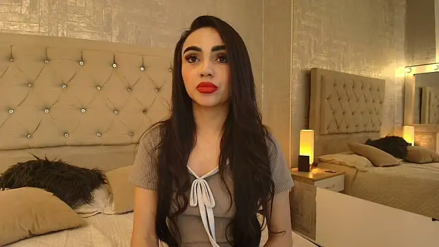 BELLA THORNERFG online show from March 17, 4:49 am