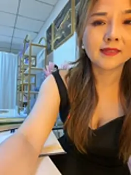 Xiaoxiao-y online show from June 18, 1:49 pm