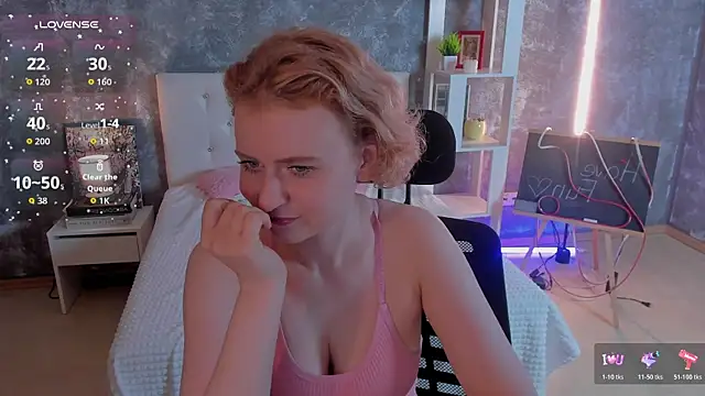 Shiny Liss online show from July 15, 1:32 am