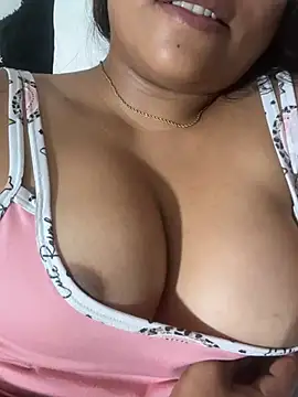 yuliana056 online show from March 17, 5:44 am