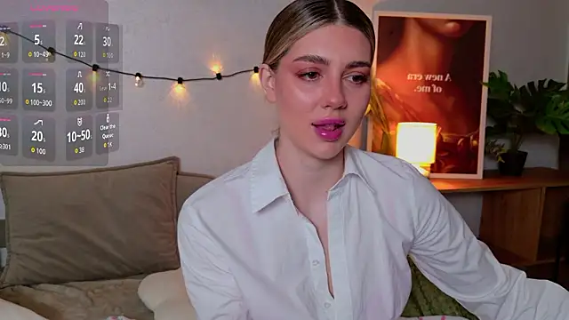 MilenaLueur online show from March 22, 1:39 pm