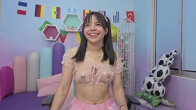 Isaa Skinny online show from July 25, 3:46 am