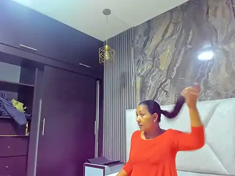 ZafiroHL online show from March 25, 6:00 pm