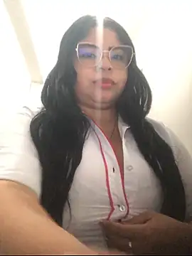 Ninisquirt online show from March 18, 5:40 pm