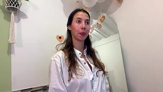 Julieta Jol online show from June 19, 2:31 pm