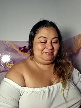 Curvy Dyva online show from March 22, 9:59 am