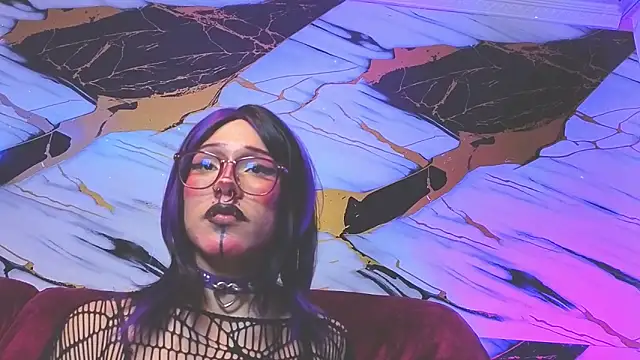 dark nina   online show from June 5, 6:52 am