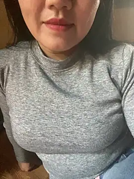 Annaxyz online show from March 22, 7:36 am