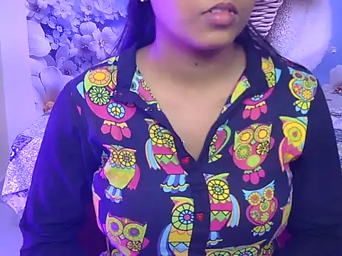 hoty-pinka online show from March 30, 8:14 am