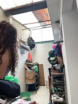 Amber rosse outdoors online show from March 29, 8:08 pm