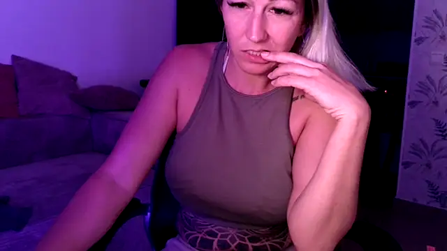 kendra peach online show from March 25, 9:06 pm