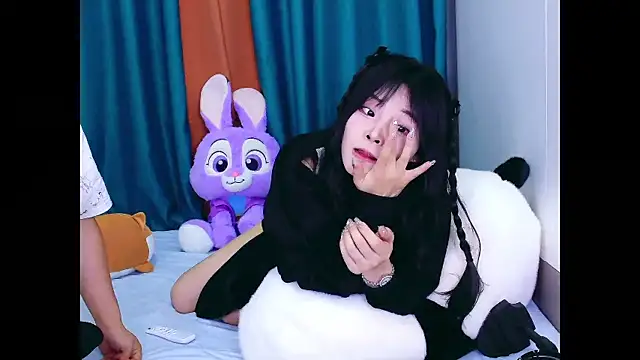 girllong520 online show from April 12, 1:03 pm