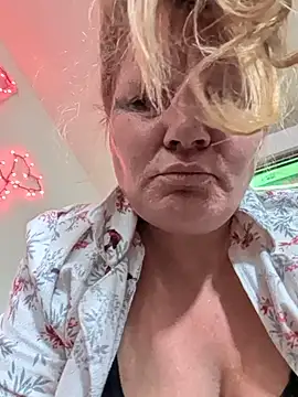 trippsgotlips online show from June 20, 12:52 pm