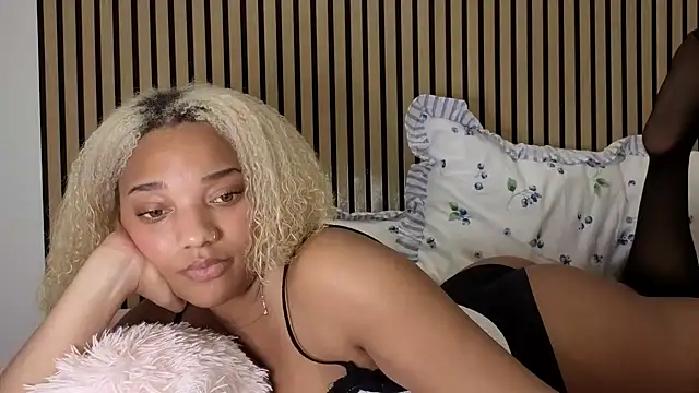 perkyamberx online show from April 13, 6:03 am