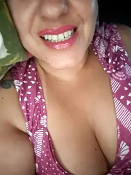 Kamyla K online show from March 27, 9:15 pm