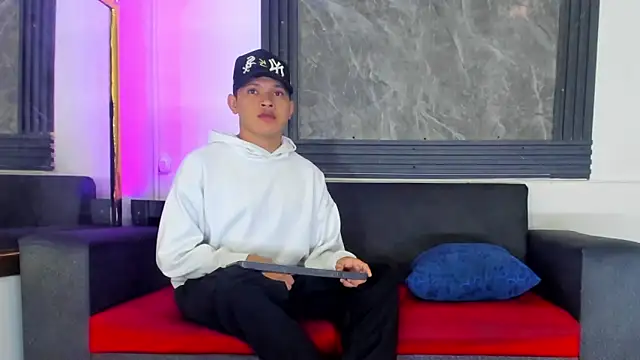 Robert smith26 online show from April 10, 11:38 am