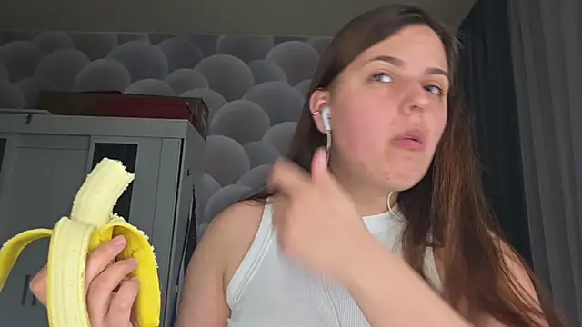 AnnaSpirit online show from April 6, 4:30 pm