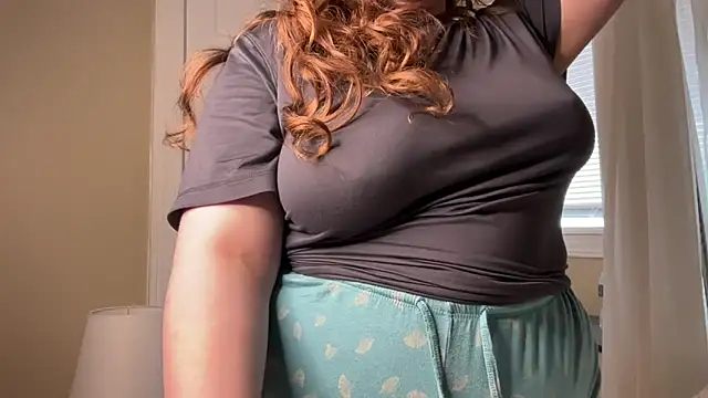 Seraphinawild online show from April 8, 3:03 pm