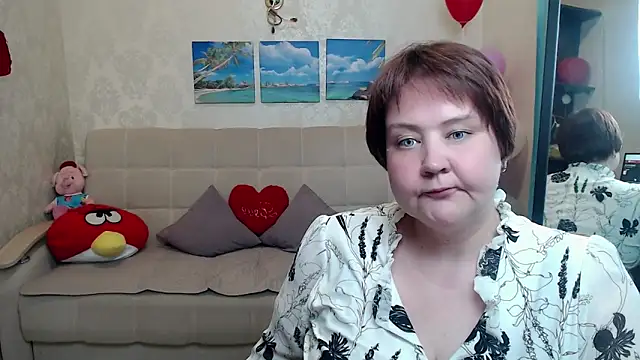 QUEEN02030 online show from April 2, 1:52 pm