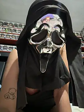 DulceLuaXxx online show from April 12, 2:47 am