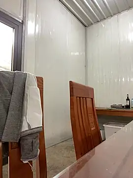 Elisa-a online show from April 7, 9:33 am