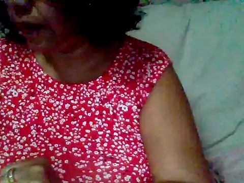 Roxanna73 online show from April 1, 9:56 pm