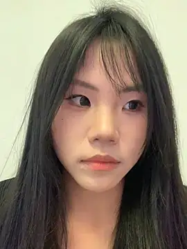 Lina 577 online show from April 6, 8:15 am