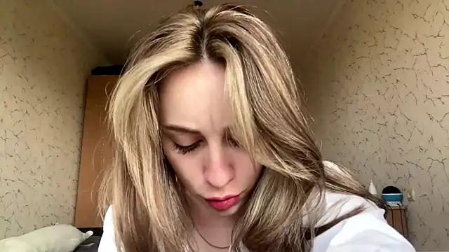 SpringSummers online show from April 4, 7:18 am