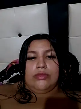 tuela8 online show from April 2, 8:39 pm