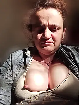 AnabelBexley online show from April 15, 4:02 am