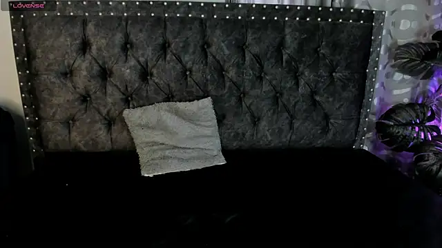 Amira Leylaa online show from April 7, 9:17 pm