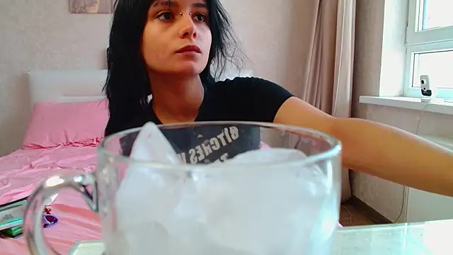 The Slutty Fox online show from June 23, 8:23 am