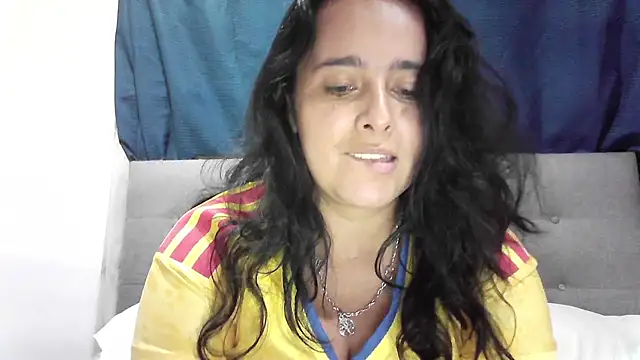 Estefany-magic online show from July 4, 3:57 am