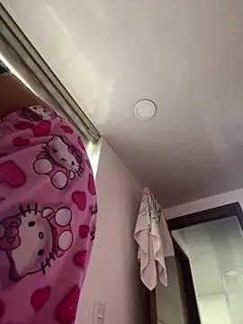 Iam-sophia27 online show from April 14, 9:59 pm